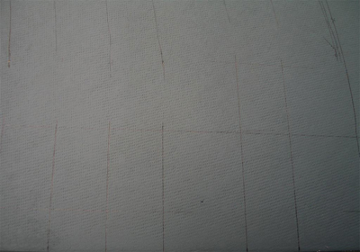 Track spacing at the module ends must match the track spacing of the next module. Standard track centers for the main line tracks are 5 inches and 7 inches from the front edge of the module. In addition, this module has sidings spaced at 2, 10, 12, 14, and 16 inches from the front edge.